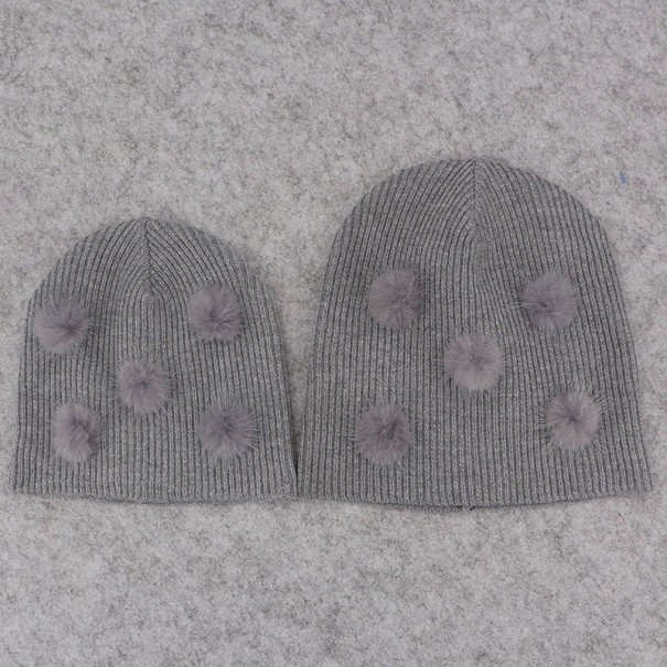 Barnhatt med pompoms Natasha