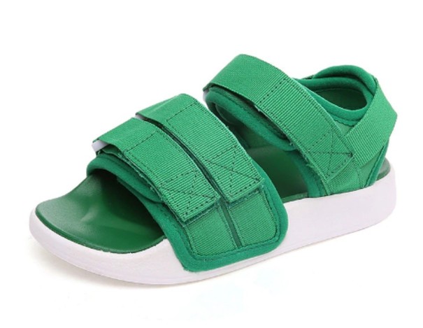 Barnsandaler med rem A894