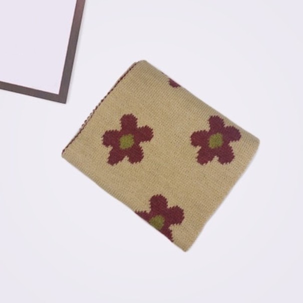 Barnscarf med blommor A401 beige
