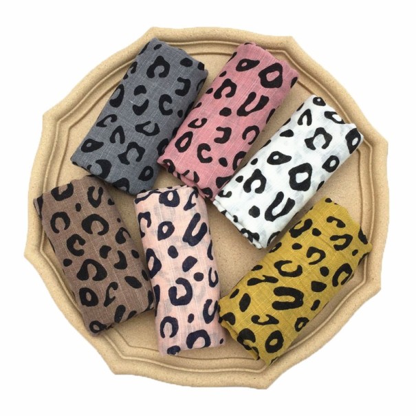 Barnscarf med leopardmönster