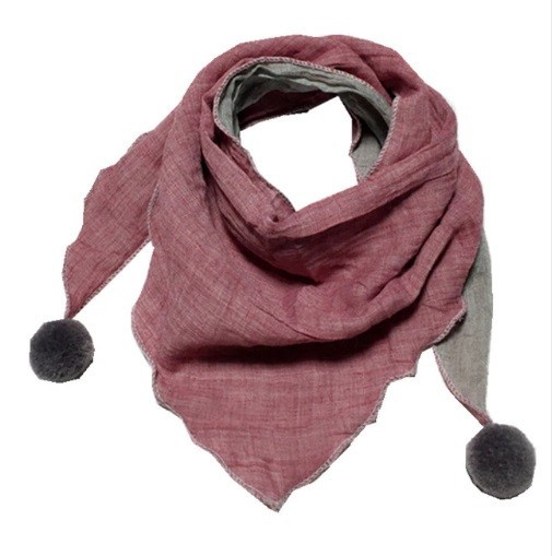Barnscarf med pompoms J597 9