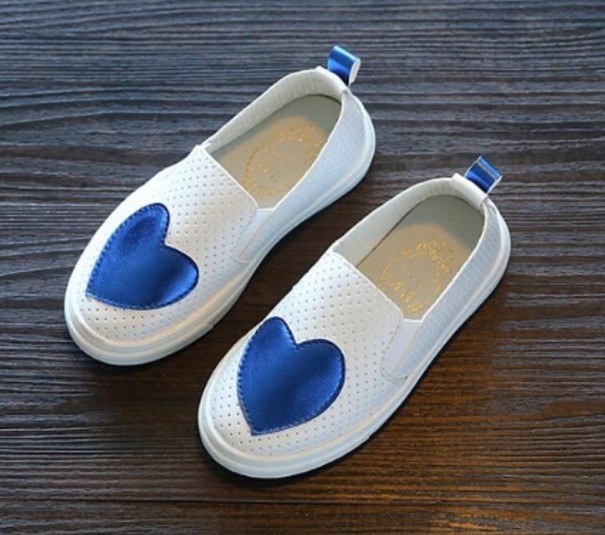 Baskets slip-on pour filles avec un cœur bleu 21