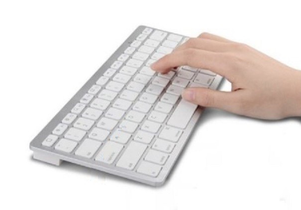 Bezdrôtová klávesnica biela