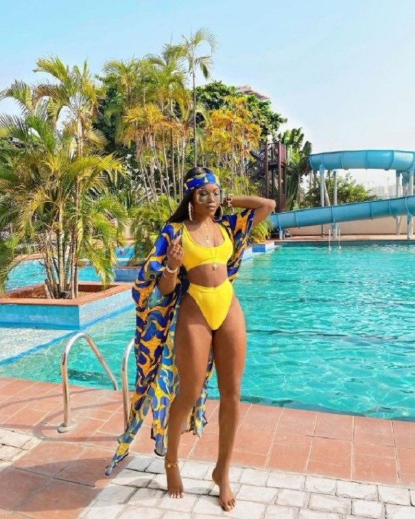 Bikini și cuvertură de pat pentru femei P932 XXL