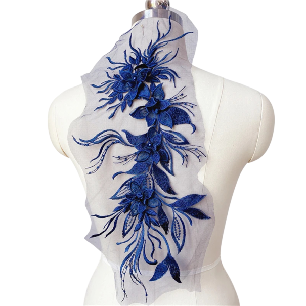 Bloemenkant applicatie 47 x 16 cm Polyester geborduurde applicatie Decoratief kant ornament voor jurken blouses kleding en handwerken donkerblauw