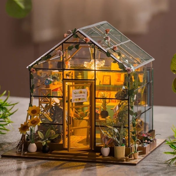 Blomsterhus 20 x 18 x 19 cm Miniatyr LED byggsats med möbler Dekorativt hus med belysning och realistiska detaljer 1