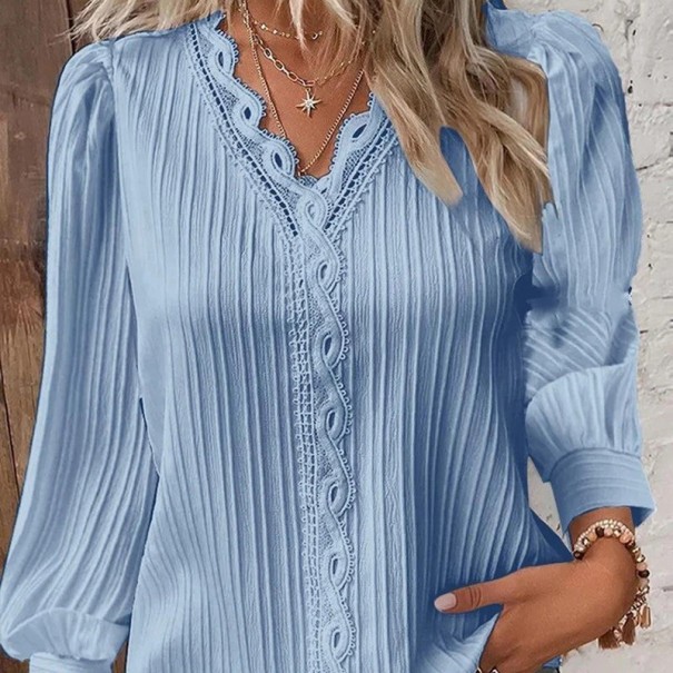 Bluză matlasată din dantelă pentru femei, cu decolteu în V. Cămașă ușoară și elegantă, cu mânecă lungă. Detalii delicate. Ideală pentru ocazii sociale. albastru XL