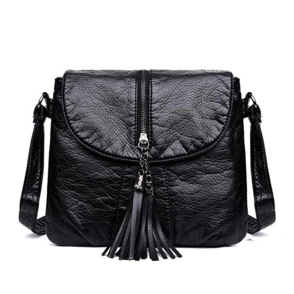 Bolsa de ombro crossbody feminina com pompom Pequena bolsa de pele sintética com aba e fecho com zíper Superfície macia e enrugada 24 x 22 x 6 cm 1