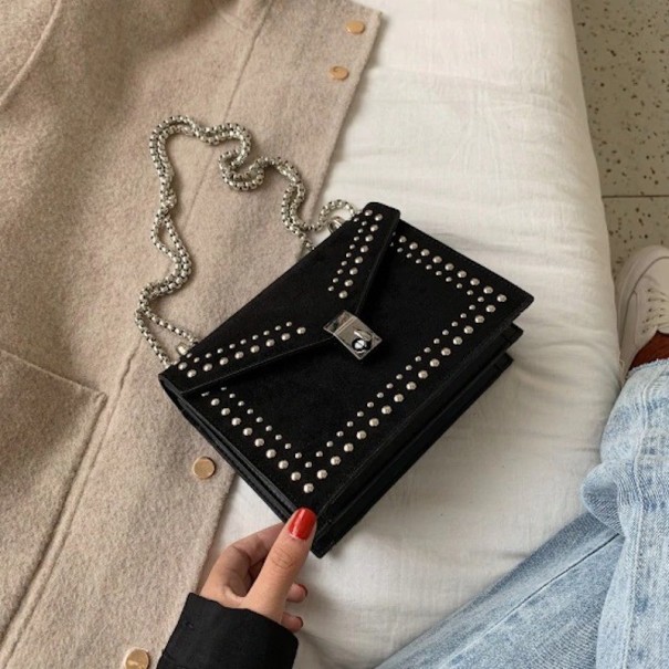 Bolsa de senhora com tachas preto