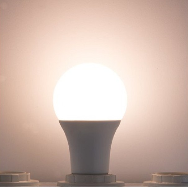 Bombilla LED de bajo consumo J1360 blanco cálido 12W