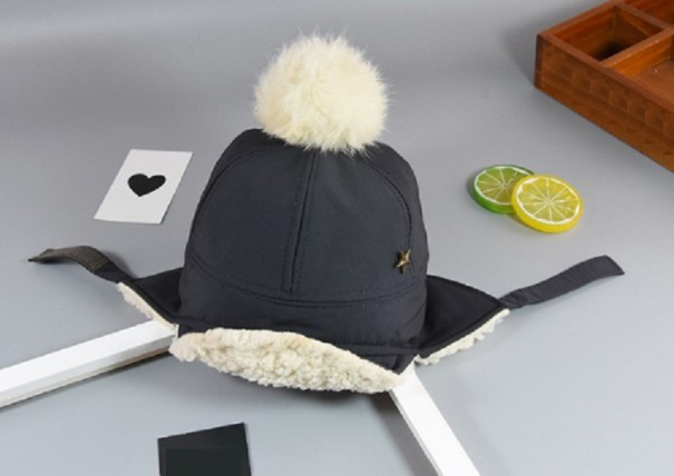 Bonnet d'hiver moderne pour enfants J1860 noir