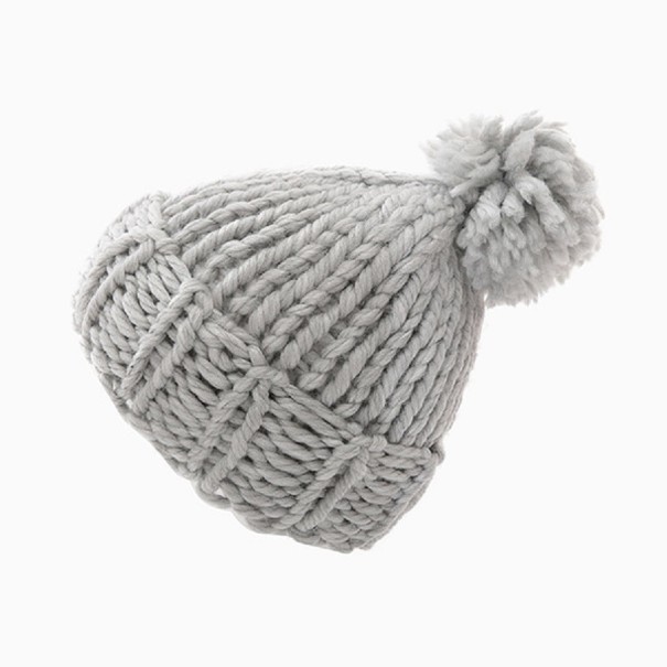 Bonnet tricoté pour femme avec pompon gris clair