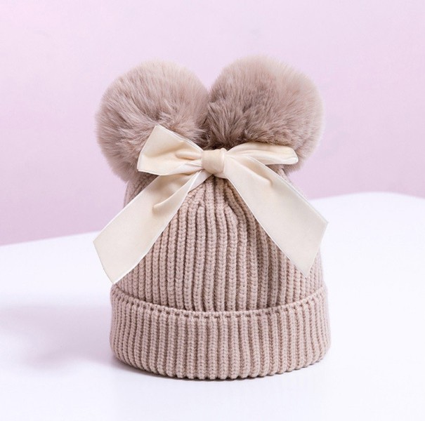 Børns vinterhue med pomponer A498 beige