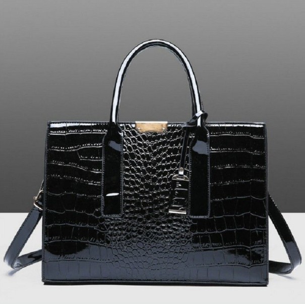 Borsa da donna con motivo in pelle di coccodrillo M1753 nero