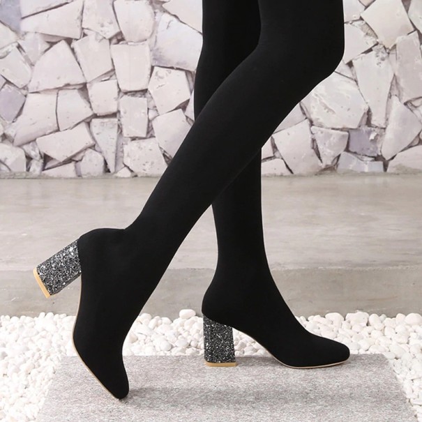 Botas acima do joelho com salto bloco 33 1