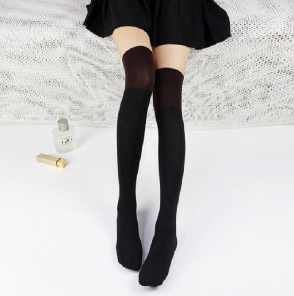 Botas altas hasta la rodilla de mujer en dos tonos marrón oscuro Botas altas hasta la rodilla de mujer en dos tonos marrón oscuro