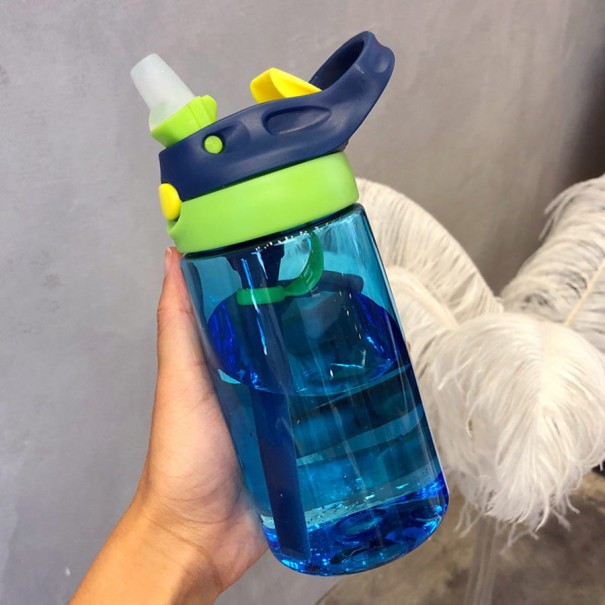 Botella de viaje para niños con pajita azul