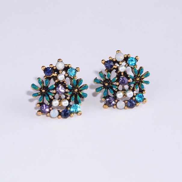 Boucles d'oreilles à clou pour femmes avec des cristaux 1