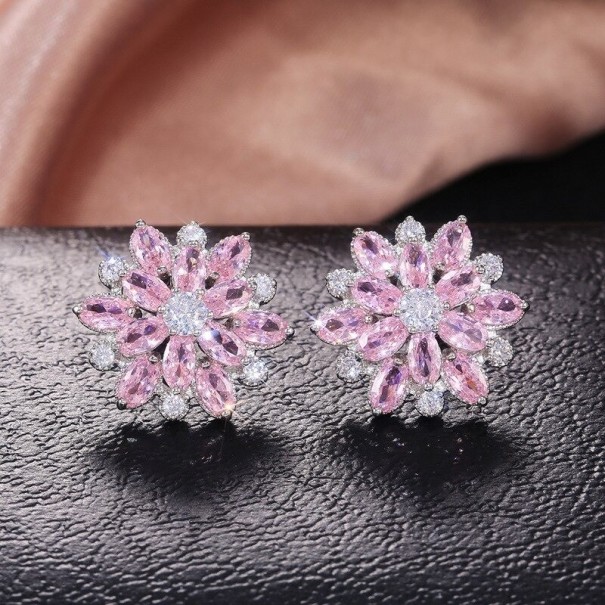 Boucles d'oreilles à clou pour femmes en forme de fleur avec pierres rose