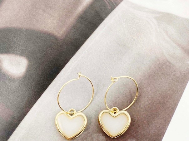 Boucles d'oreilles pendantes en forme de cœur pour femmes G134 blanc