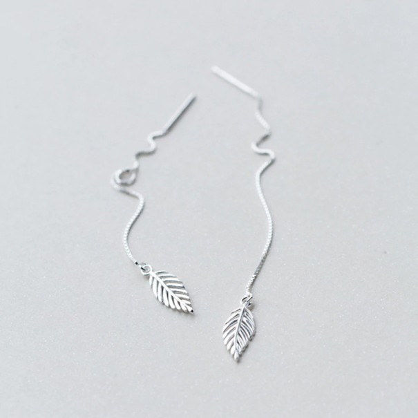 Boucles d'oreilles pendantes en forme de feuille R109 1