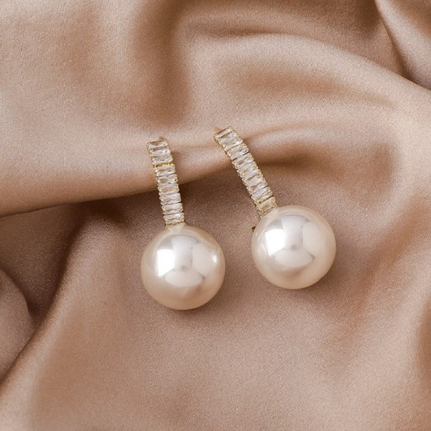 Boucles d'oreilles pendantes en perle pour femmes blanc