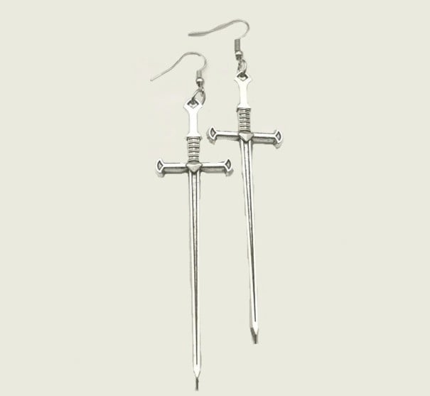 Boucles d'oreilles pendantes épées 2