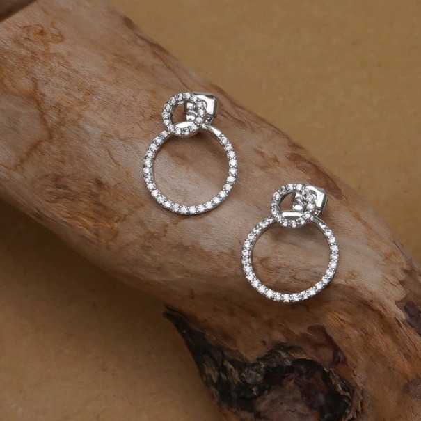 Boucles d'oreilles pour femmes avec anneau argenté