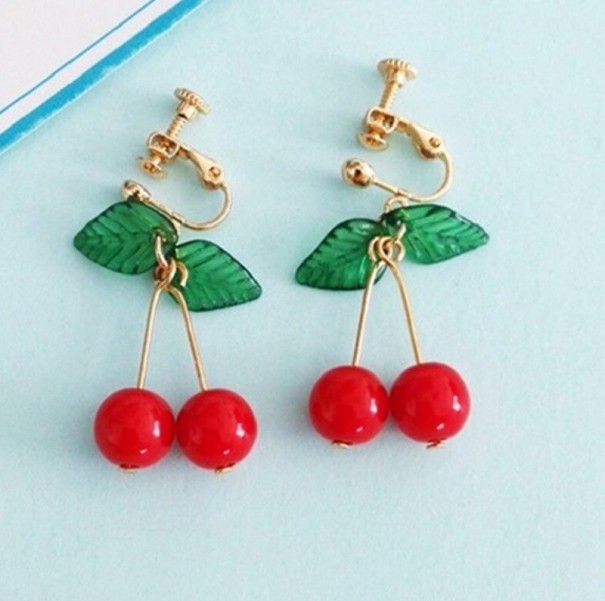 Boucles d'oreilles pour femmes avec des cerises 14