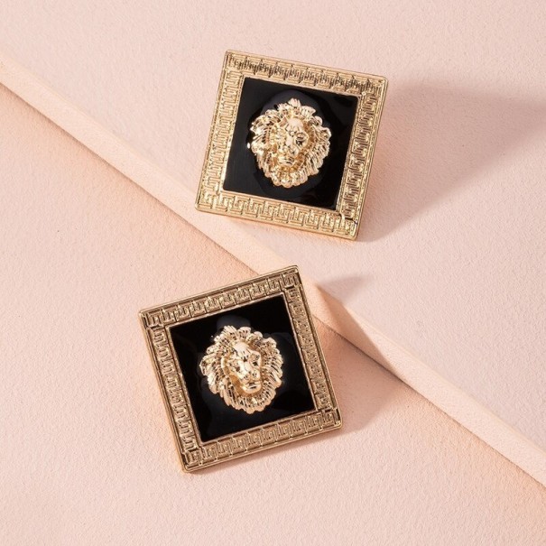 Boucles d'oreilles pour femmes avec lion 1