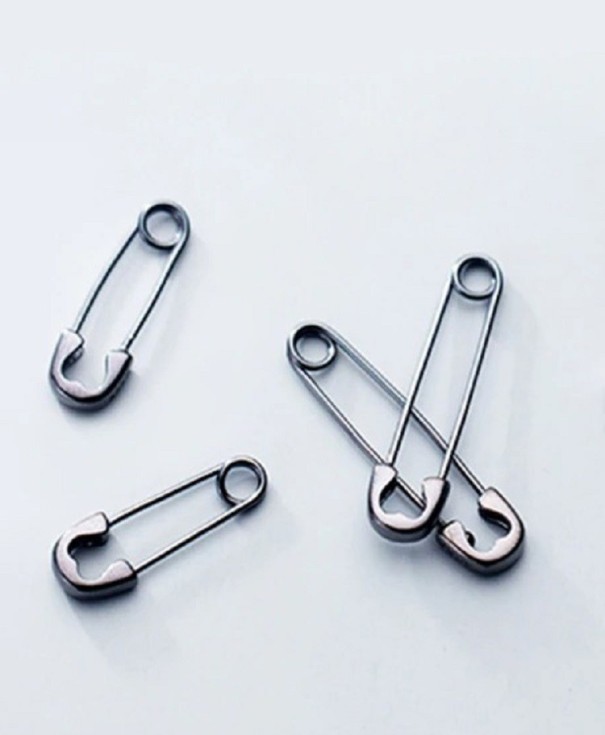 Boucles d'oreilles pour femmes épingle à nourrice R59 noir 2 cm