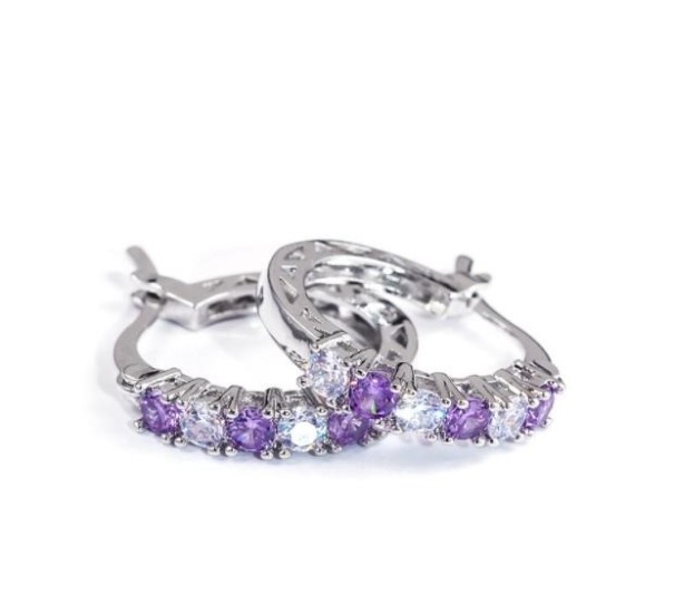 Boucles d'oreilles rondes pour femmes avec des pierres violet