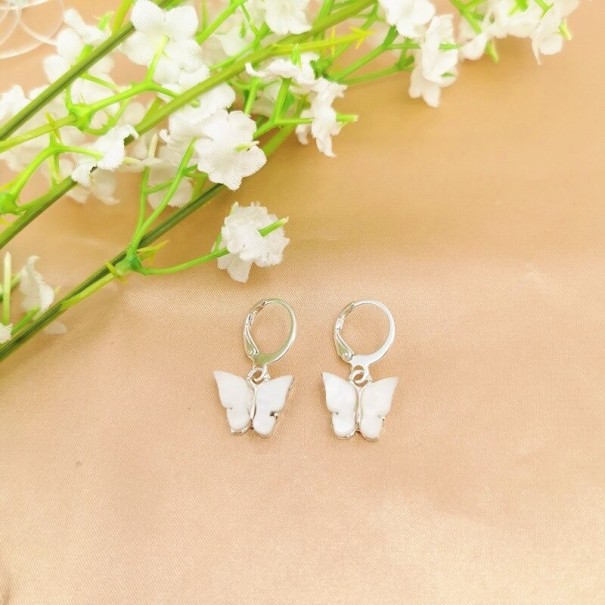 Boucles d'oreilles rondes pour femmes avec papillon C1093 15