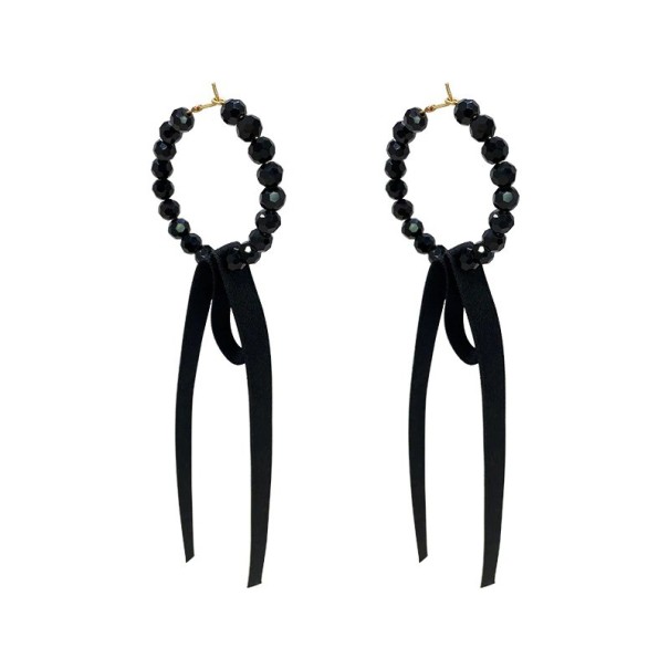 Boucles d'oreilles rondes pour femmes avec un nœud 1