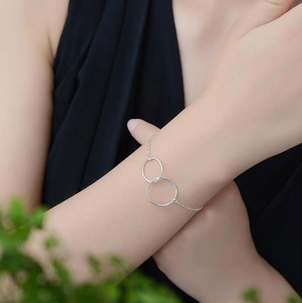 Bracciale da donna con cerchi 1