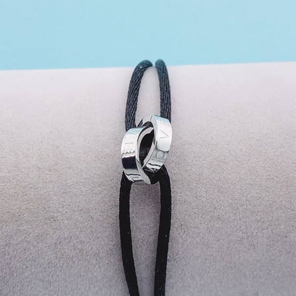 Bracciale in corda con cerchi uniti 36