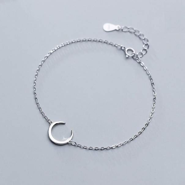 Bracelet en chaîne pour femmes avec lune 1