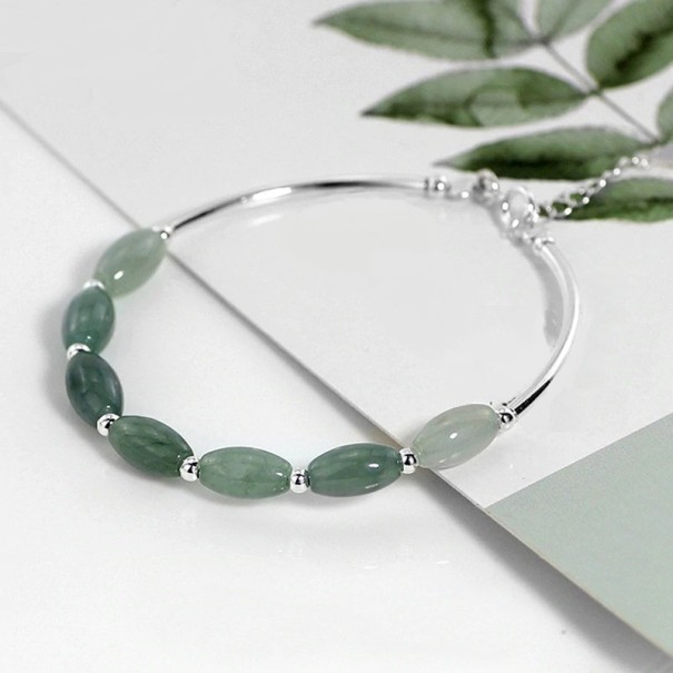 Bracelet en néphrite pour femmes 1