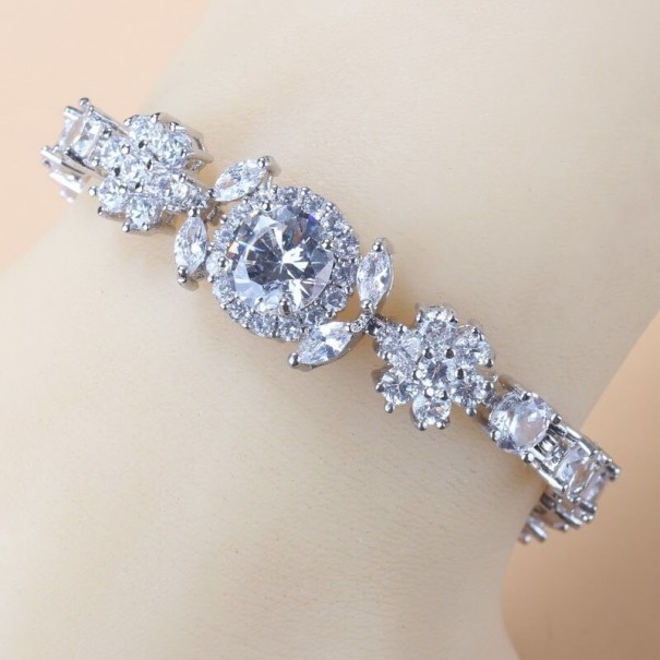 Bracelet femme avec zircon blanc