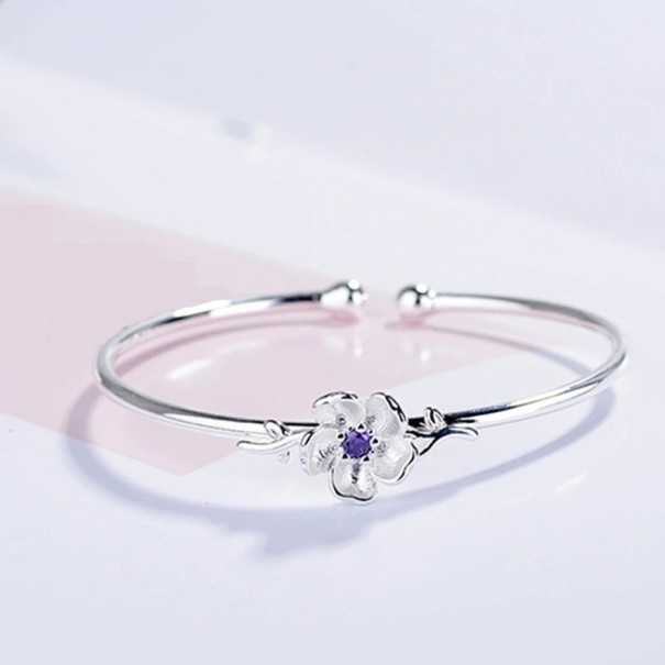 Bracelet ouvert pour femme avec fleur H113 violet