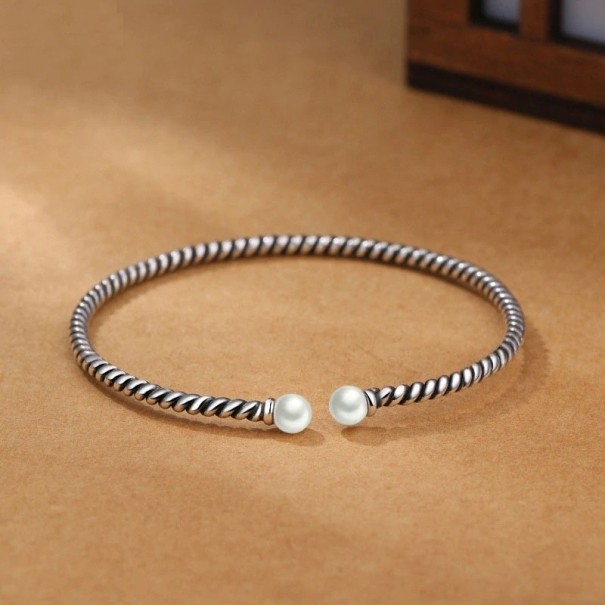 Bracelet ouvert pour femmes avec perles 1