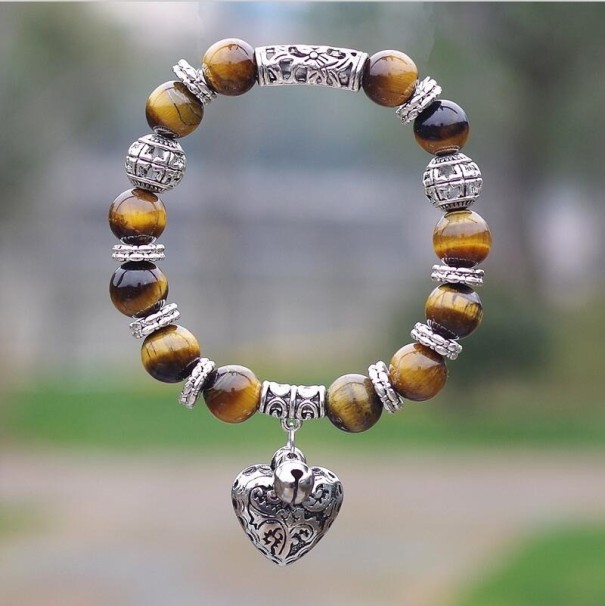 Bracelet perlé pour femme avec cœur 4