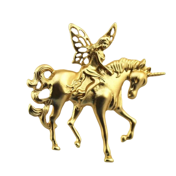 Broche décorative licorne avec fée pin badge design en métal doré cheval avec corne et personnage accessoire de vêtement sac à dos revers 1