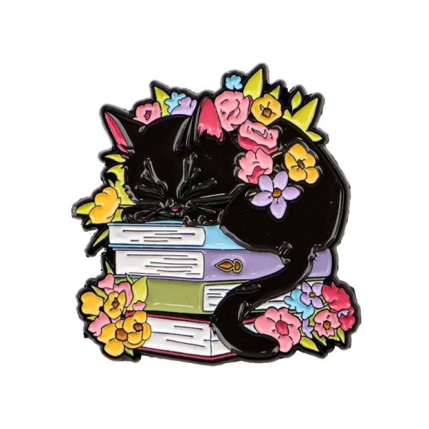 Brosche schwarze Katze auf Büchern mit Blumen ca. 3,3 x 3,1 cm farbiger Pin mit Tier- und Buchmotiv für Rucksack, Kleidung, Zubehör 1