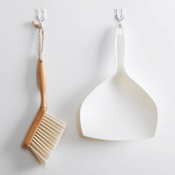 Brush and Dustpan 1