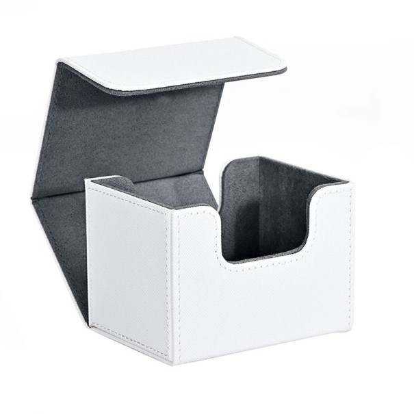 Bunte Box mit grauem Innenleben für Kartenspiele mit Magnetverschluss und strapazierfähiger Oberfläche, geeignet für Transport und Aufbewahrung zu Hause weiß