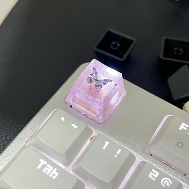 Butterfly Pattern Keycap Decorative OEM Resin Translucent Artisan Keycap for Mechanical Keyboard Gaming Setup pink