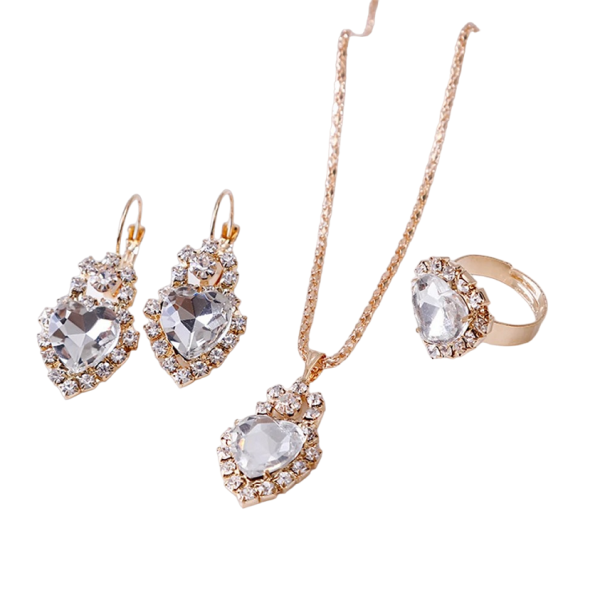 Cadeauset voor dames: ketting, oorbellen en hartvormige ring zilver