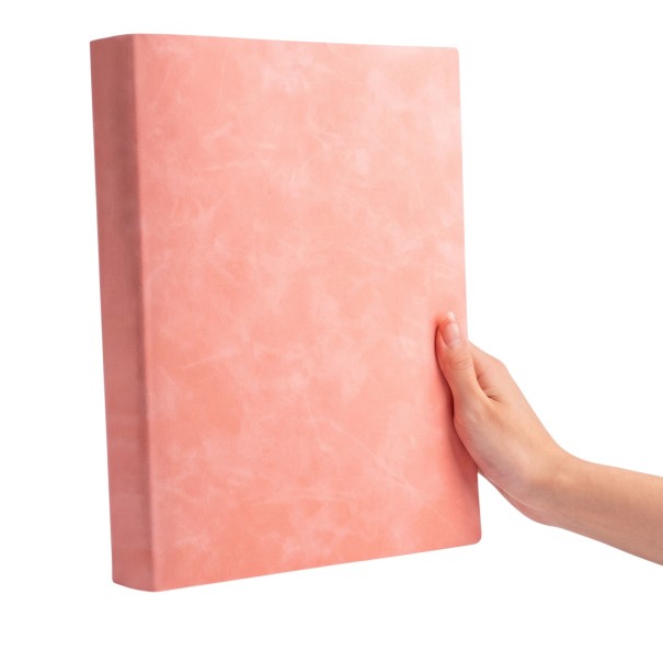 Cahier épais à lignes A4 29 x 22 cm avec 100 feuilles lignées dans une couverture simple sans impression pour les notes scolaires et les comptes rendus de réunions et le journal rose