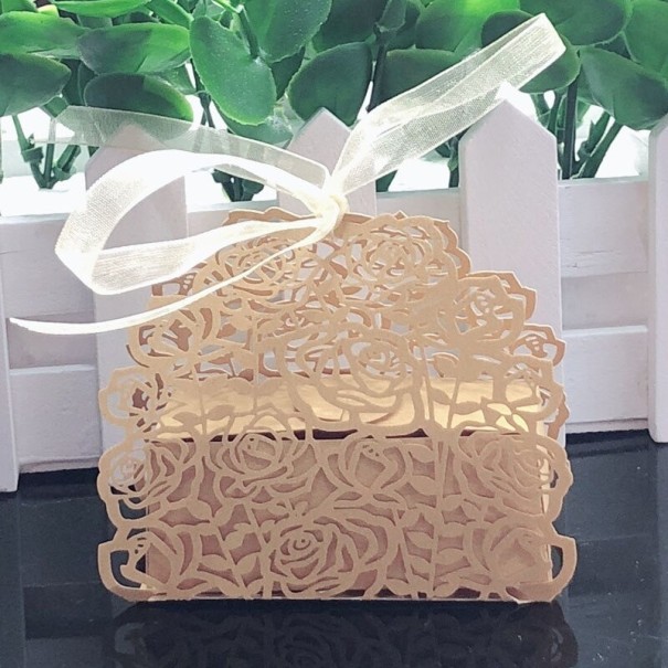 Caja de regalo con rosas 10 uds. beige